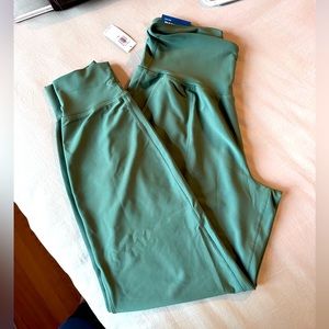 NWT Old Navy Powersoft Joggers